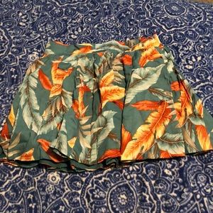 NWOT Forever 21 leaf print skirt